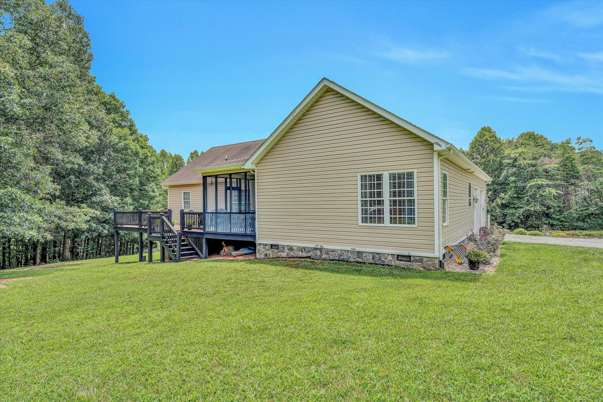 1597 Byrds Mill RD - Photo 29