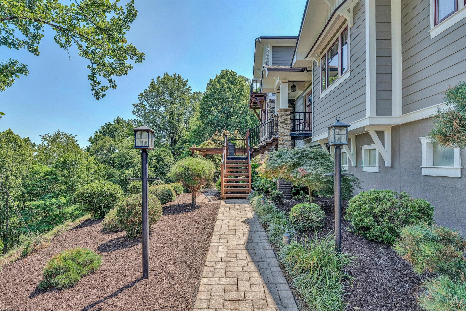 5651 Spring Meadow DR - Photo 8