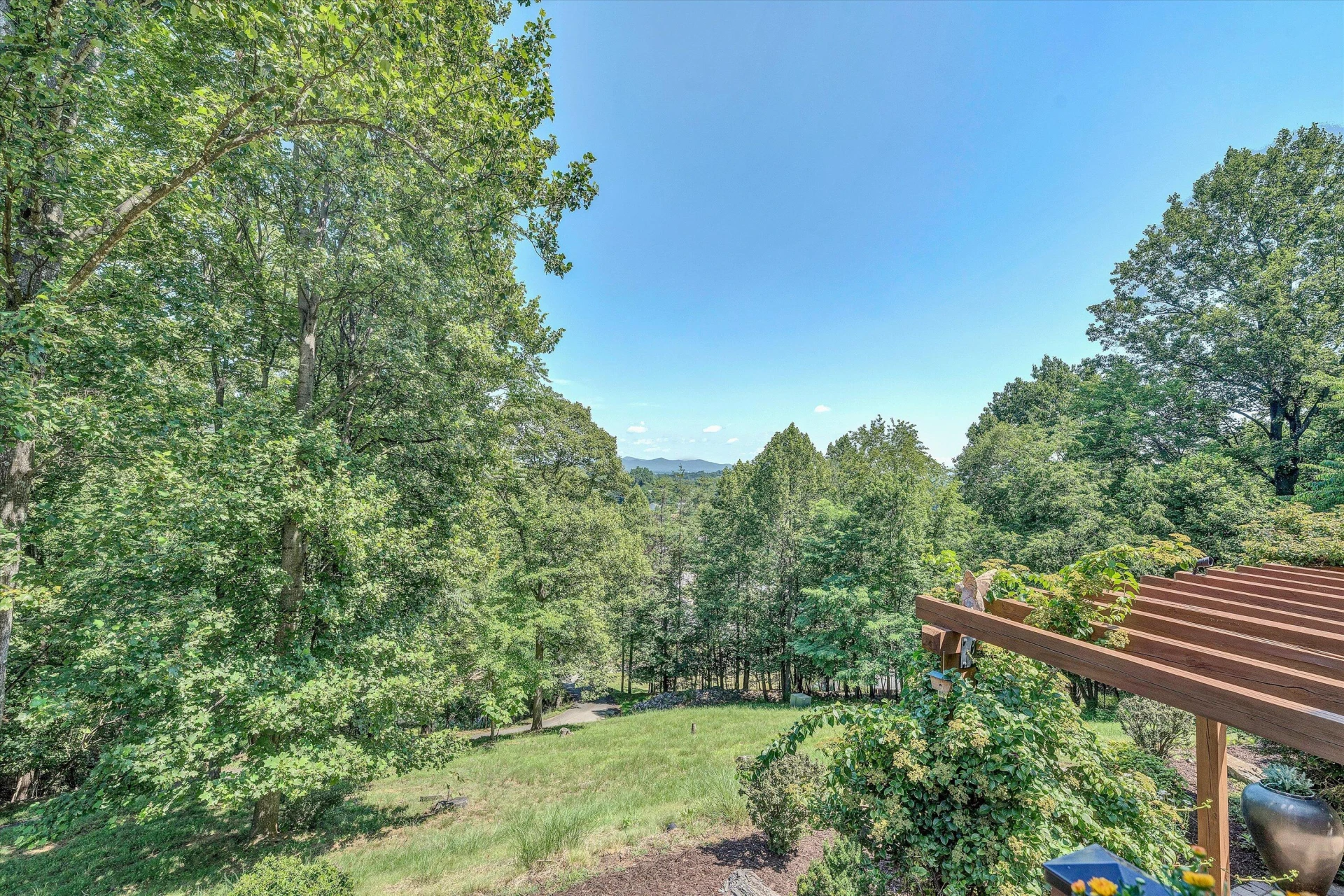 5651 Spring Meadow DR - Photo 9