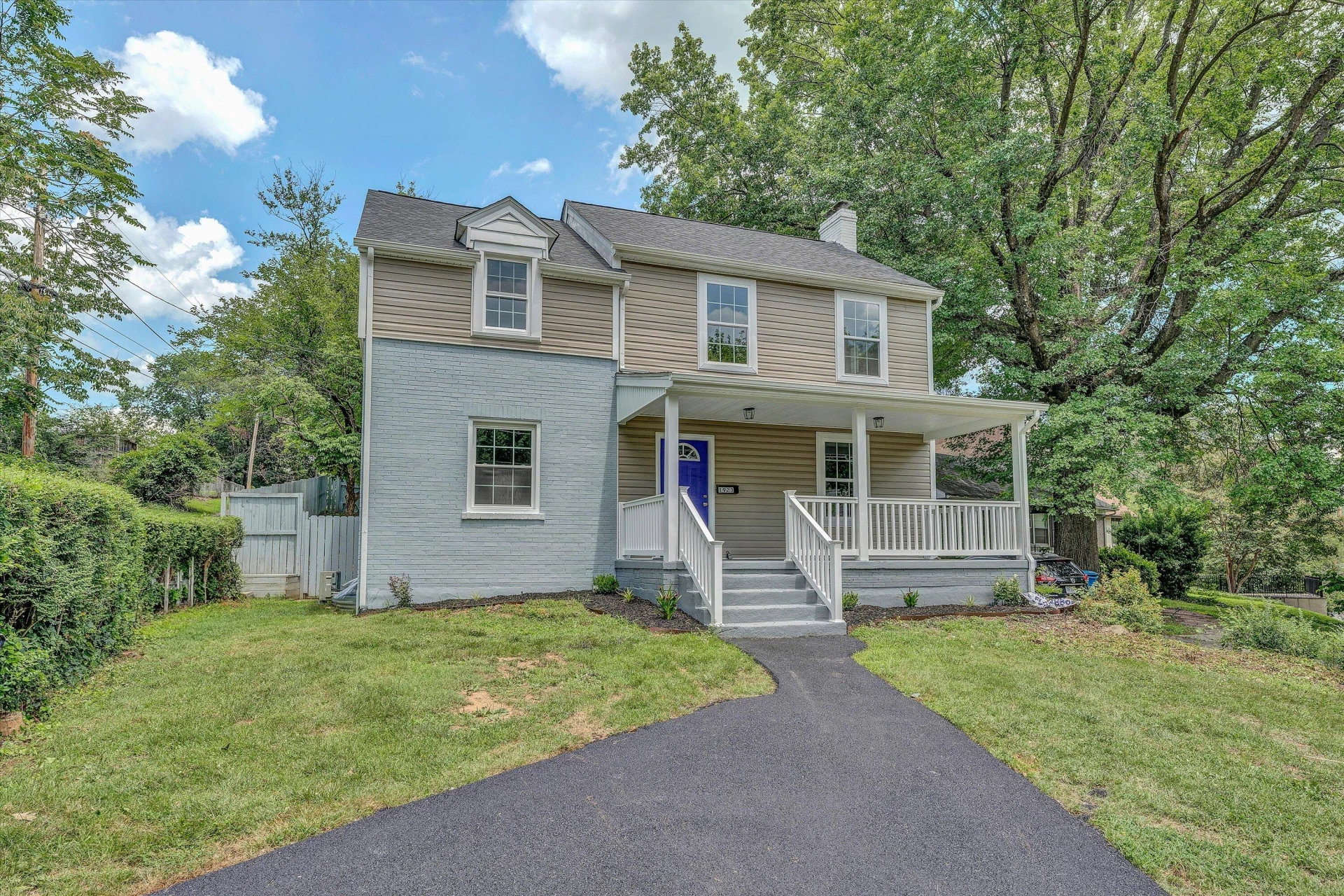 1923 Brandon AVE - Photo 2