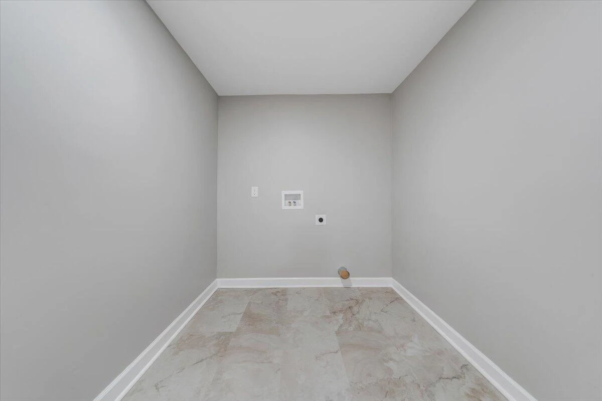 6346 Blacksburg RD - Photo 15