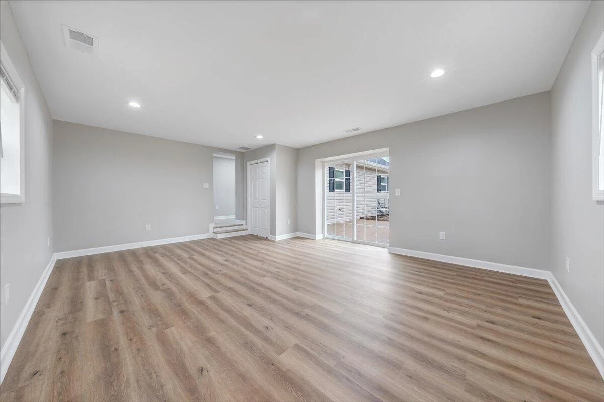6346 Blacksburg RD - Photo 18