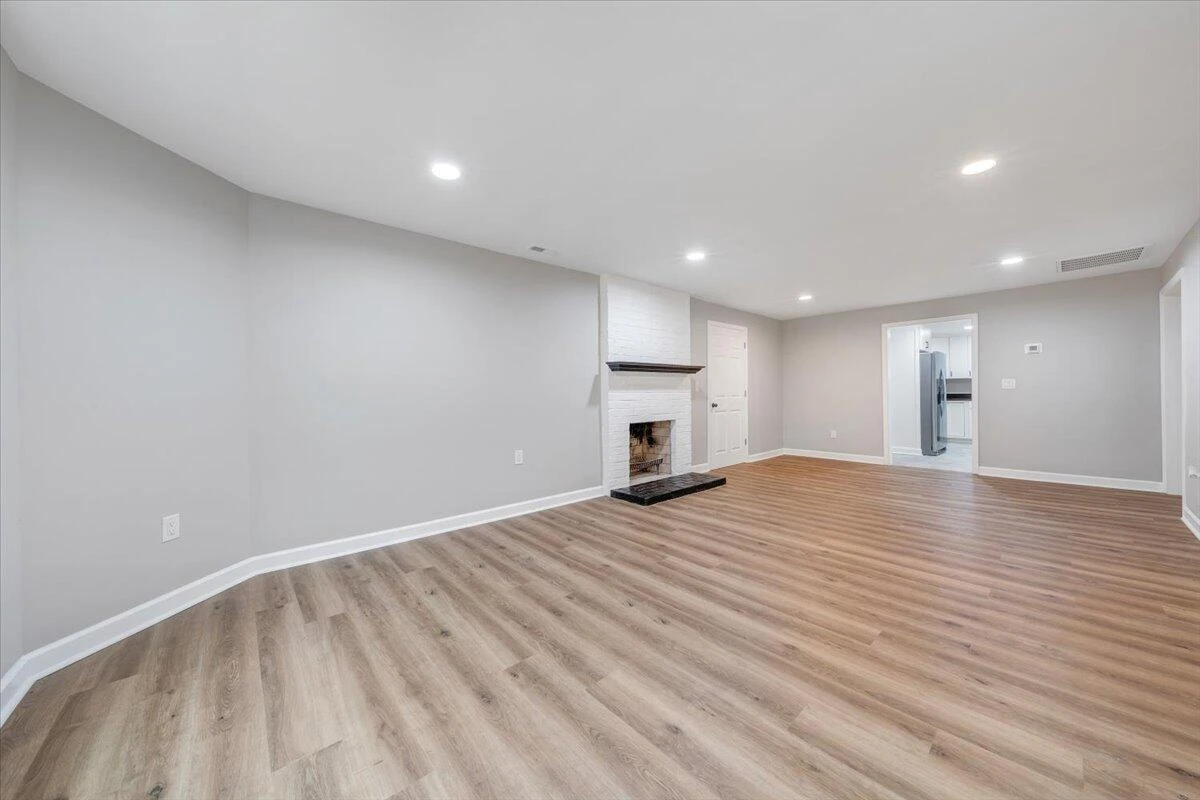 6346 Blacksburg RD - Photo 5