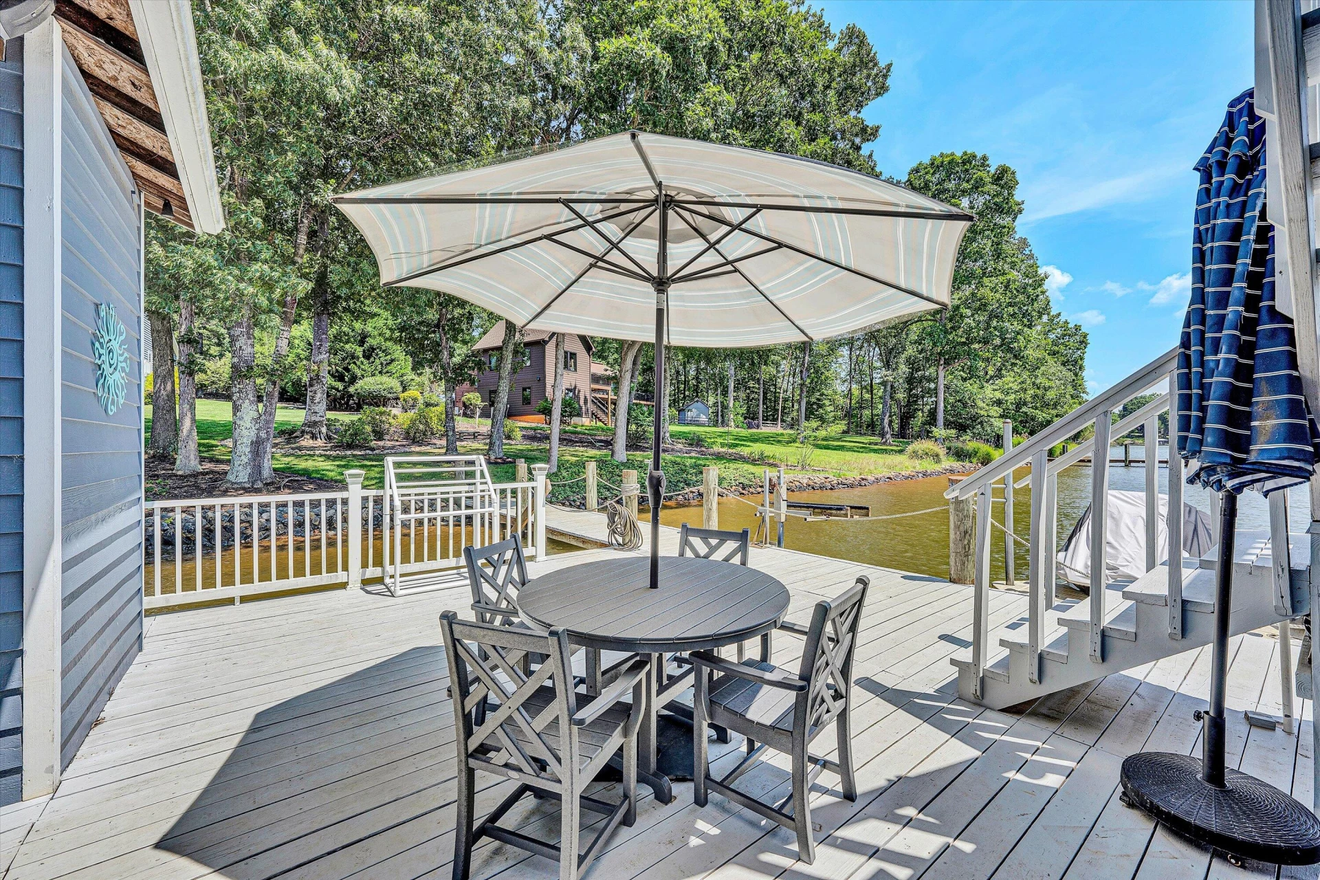 242 Beech DR - Photo 15