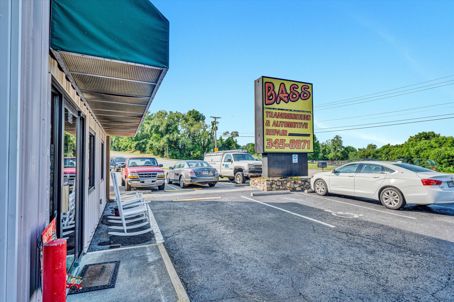 919 Gus Nicks BLVD