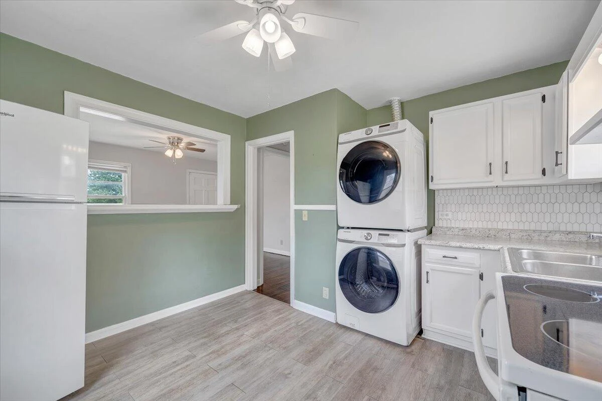 2546 Denniston AVE - Photo 11