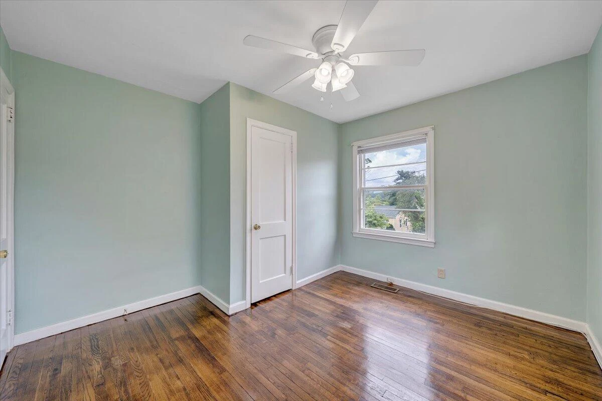 2546 Denniston AVE - Photo 15
