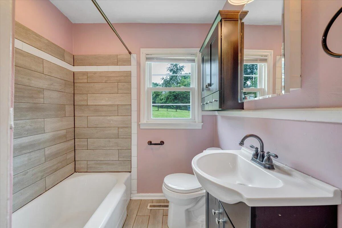 2546 Denniston AVE - Photo 16