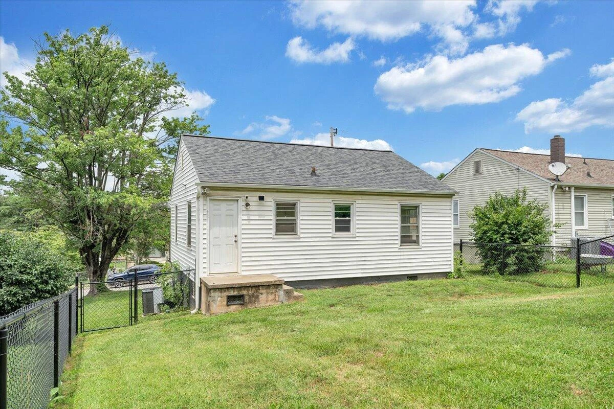 2546 Denniston AVE - Photo 21