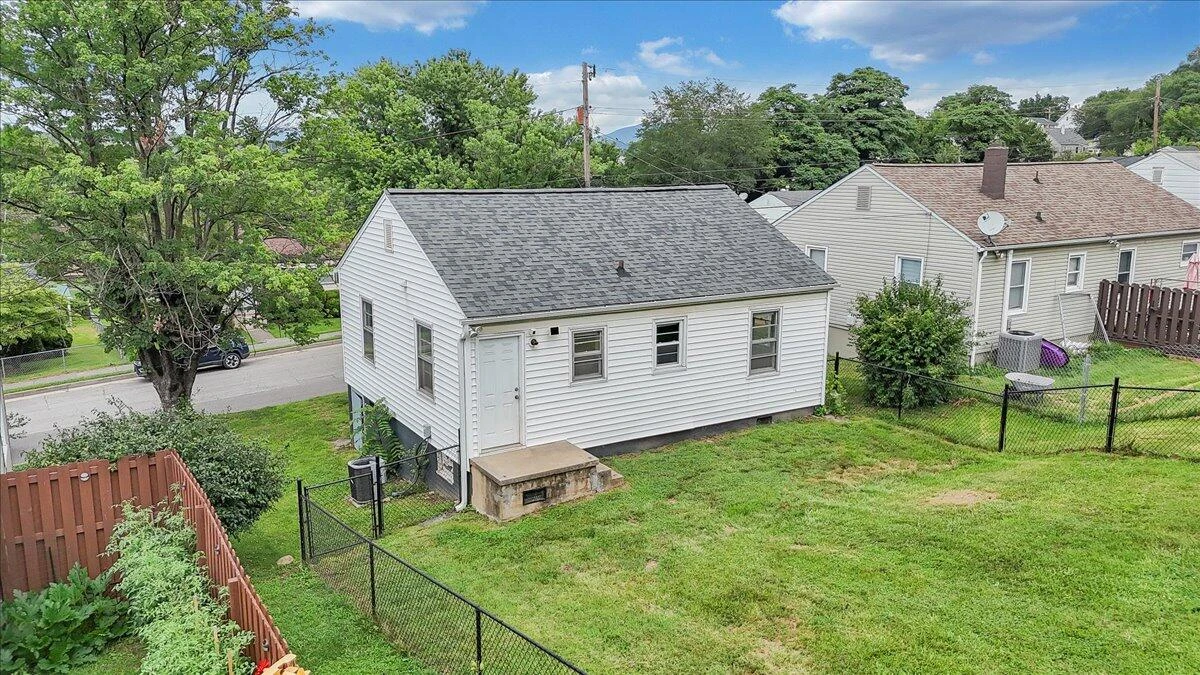 2546 Denniston AVE - Photo 28
