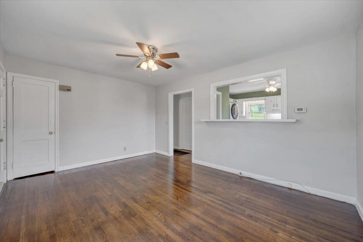 2546 Denniston AVE - Photo 5