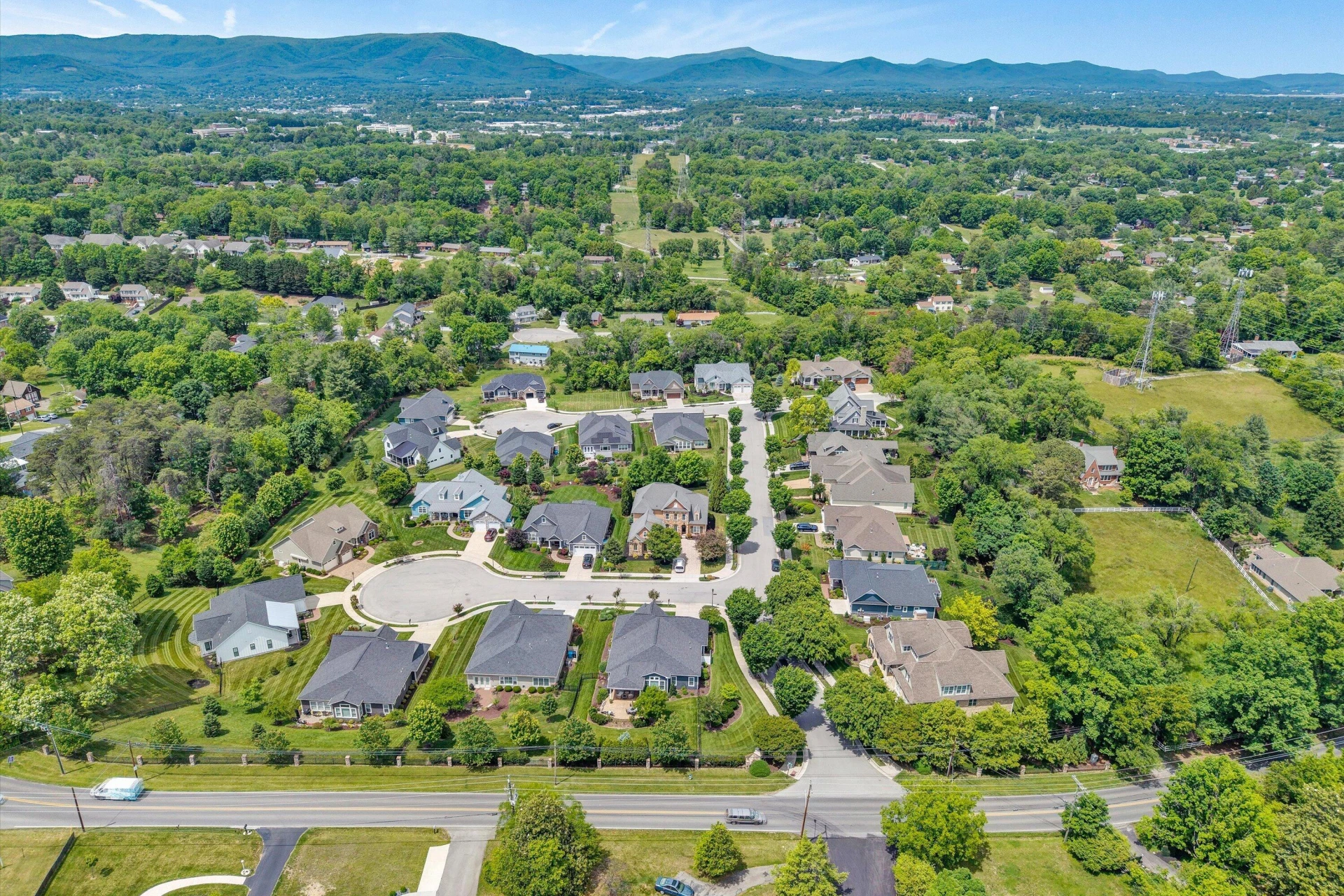 4409 Greenlace CIR - Photo 21