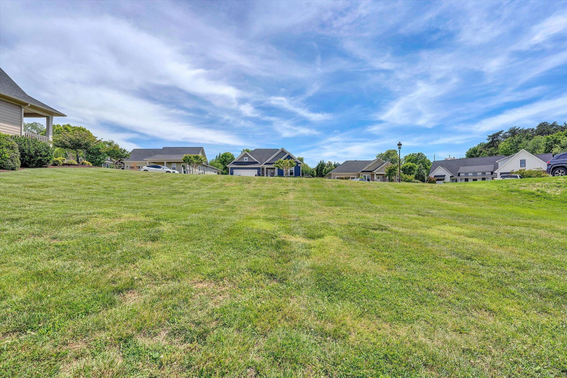 4409 Greenlace CIR - Photo 5