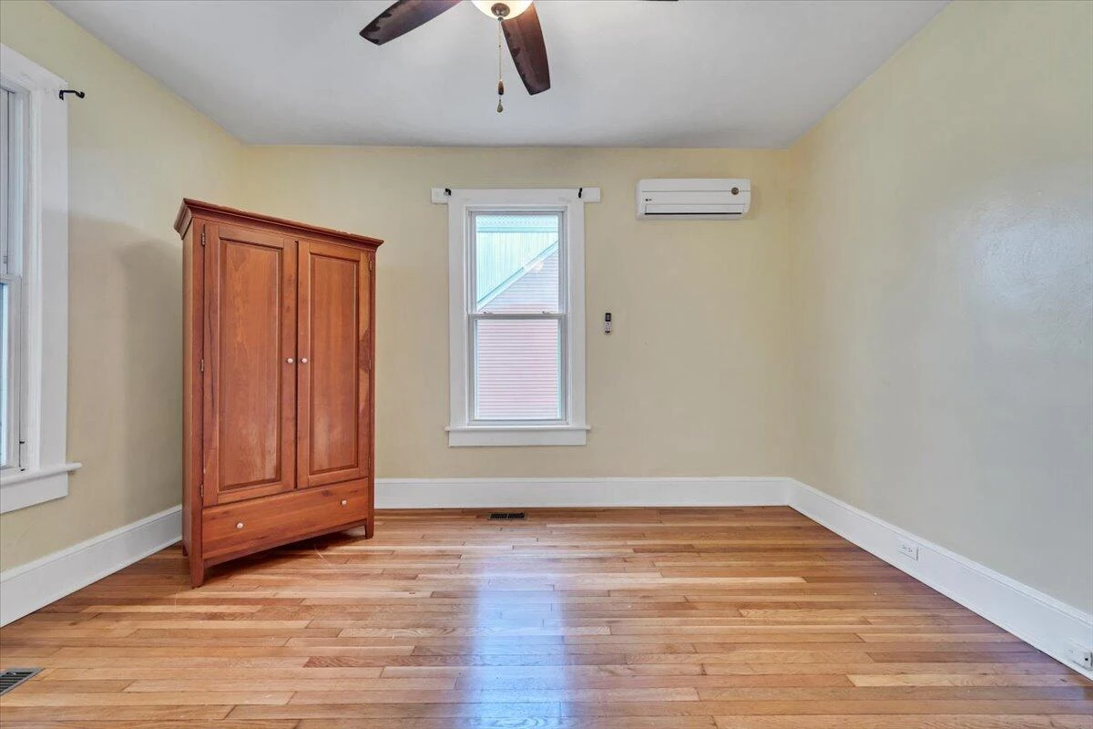 14 Carrollton AVE - Photo 16