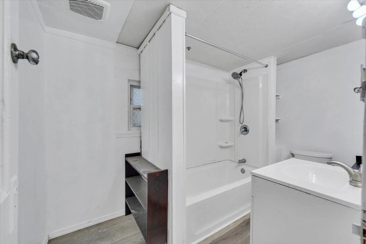 14 Carrollton AVE - Photo 20