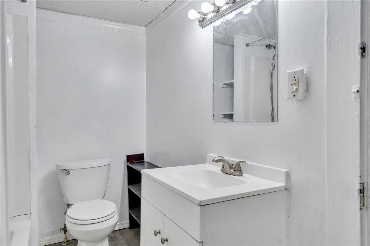 14 Carrollton AVE - Photo 21