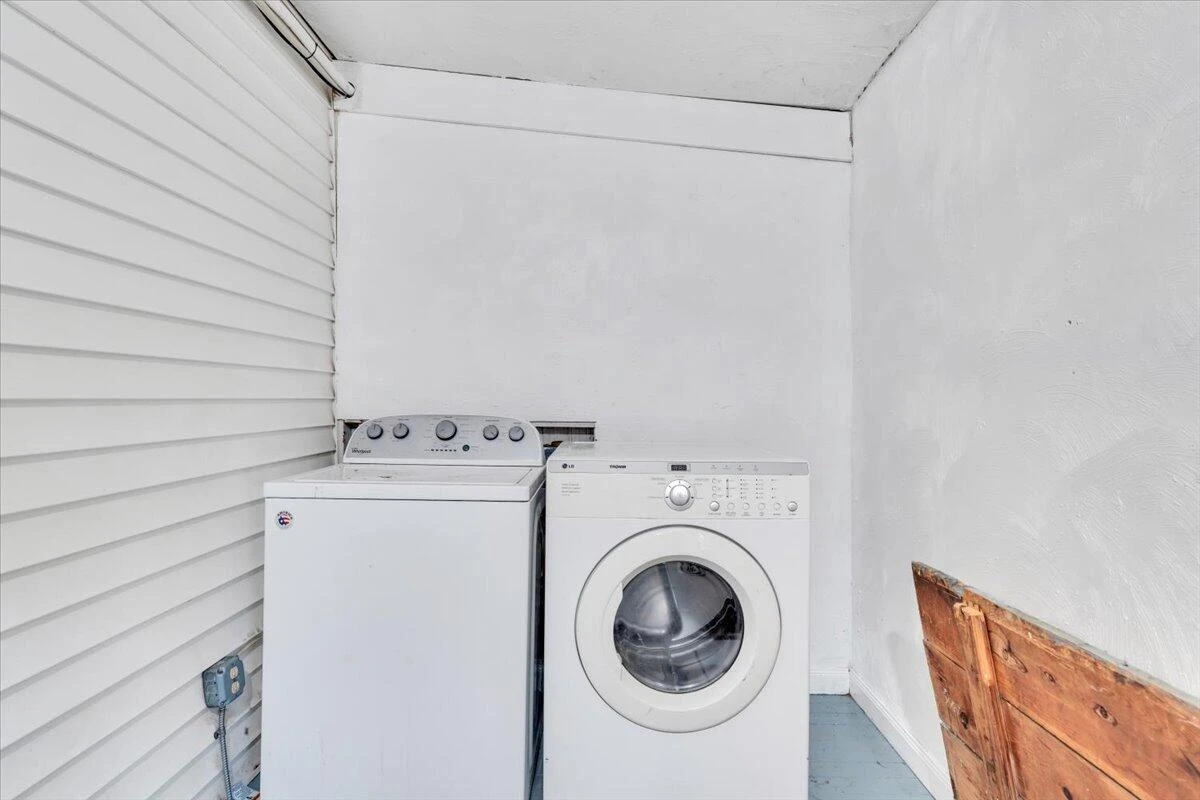 14 Carrollton AVE - Photo 22