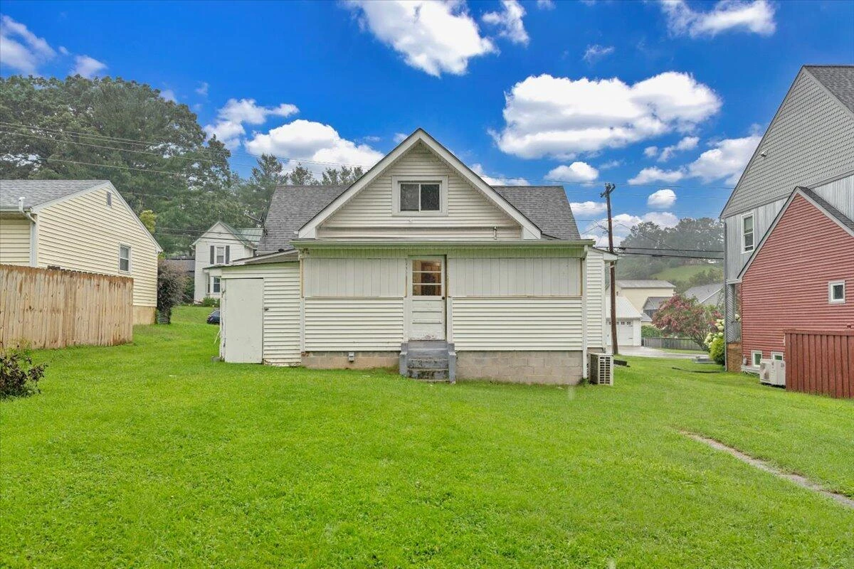 14 Carrollton AVE - Photo 31