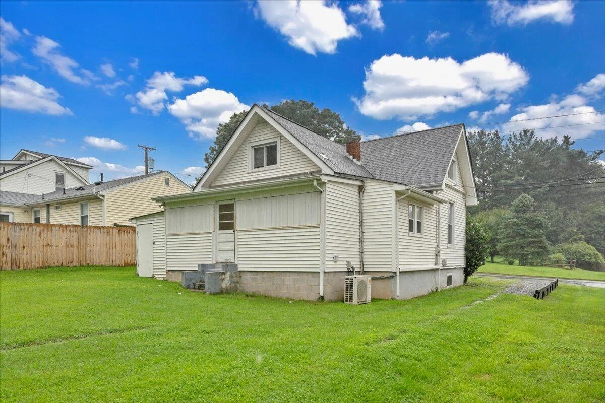 14 Carrollton AVE - Photo 35