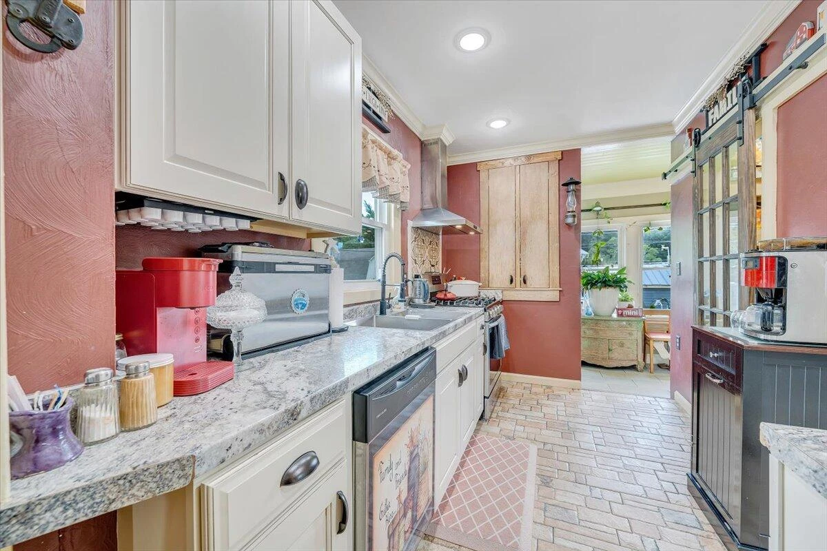 600 McCormick BLVD - Photo 9