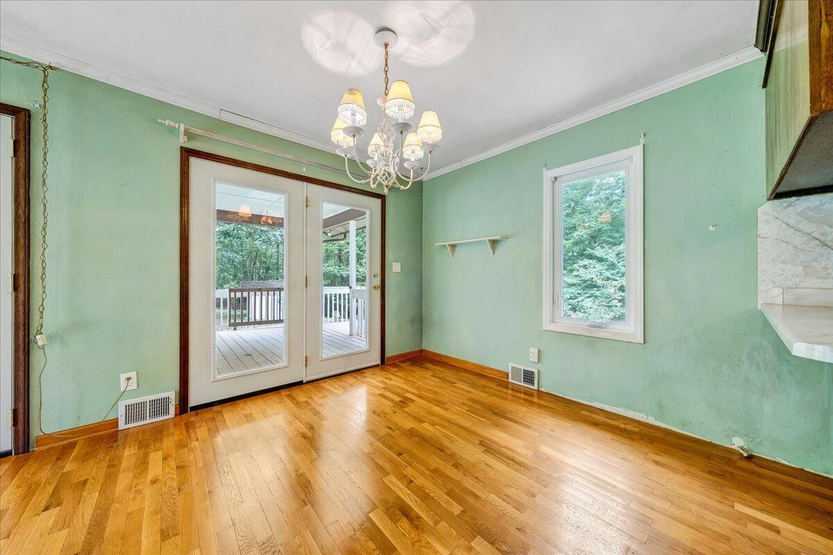 1075 Lovely Valley RD - Photo 11