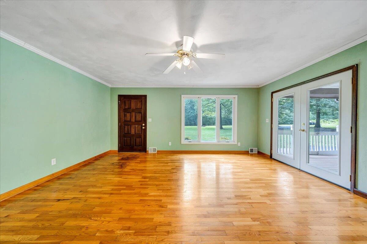 1075 Lovely Valley RD - Photo 16