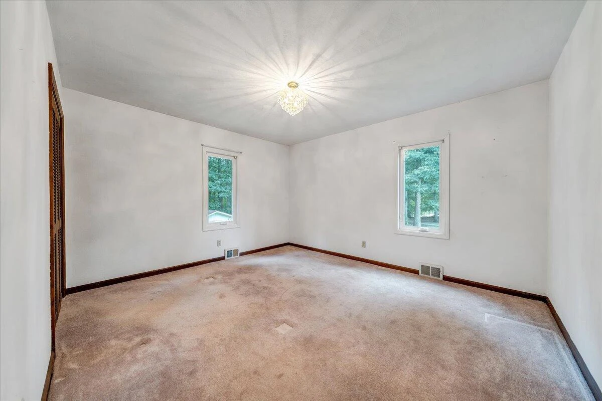 1075 Lovely Valley RD - Photo 17