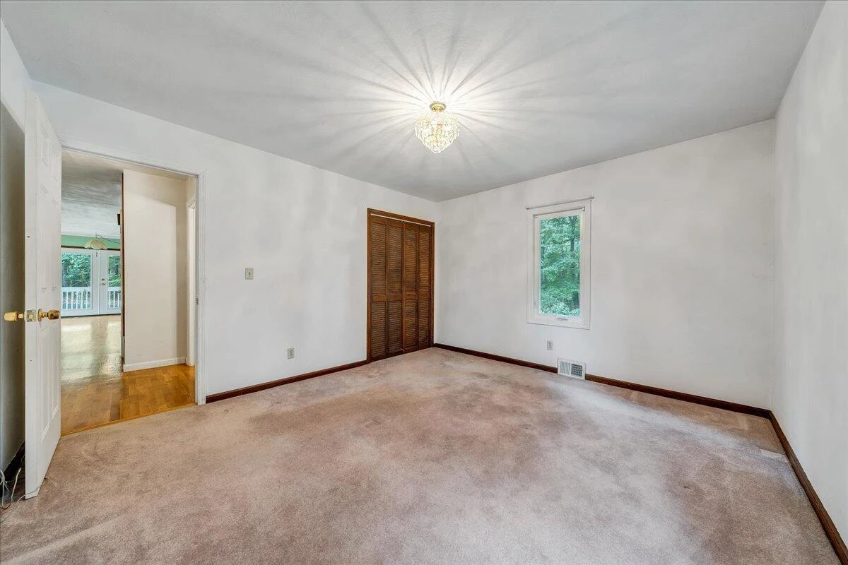 1075 Lovely Valley RD - Photo 18
