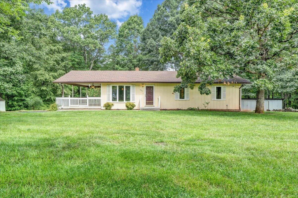 1075 Lovely Valley RD - Photo 2