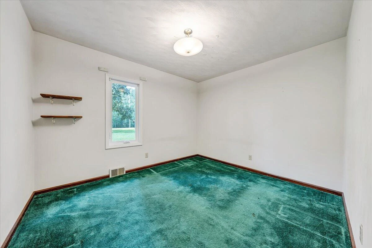 1075 Lovely Valley RD - Photo 20