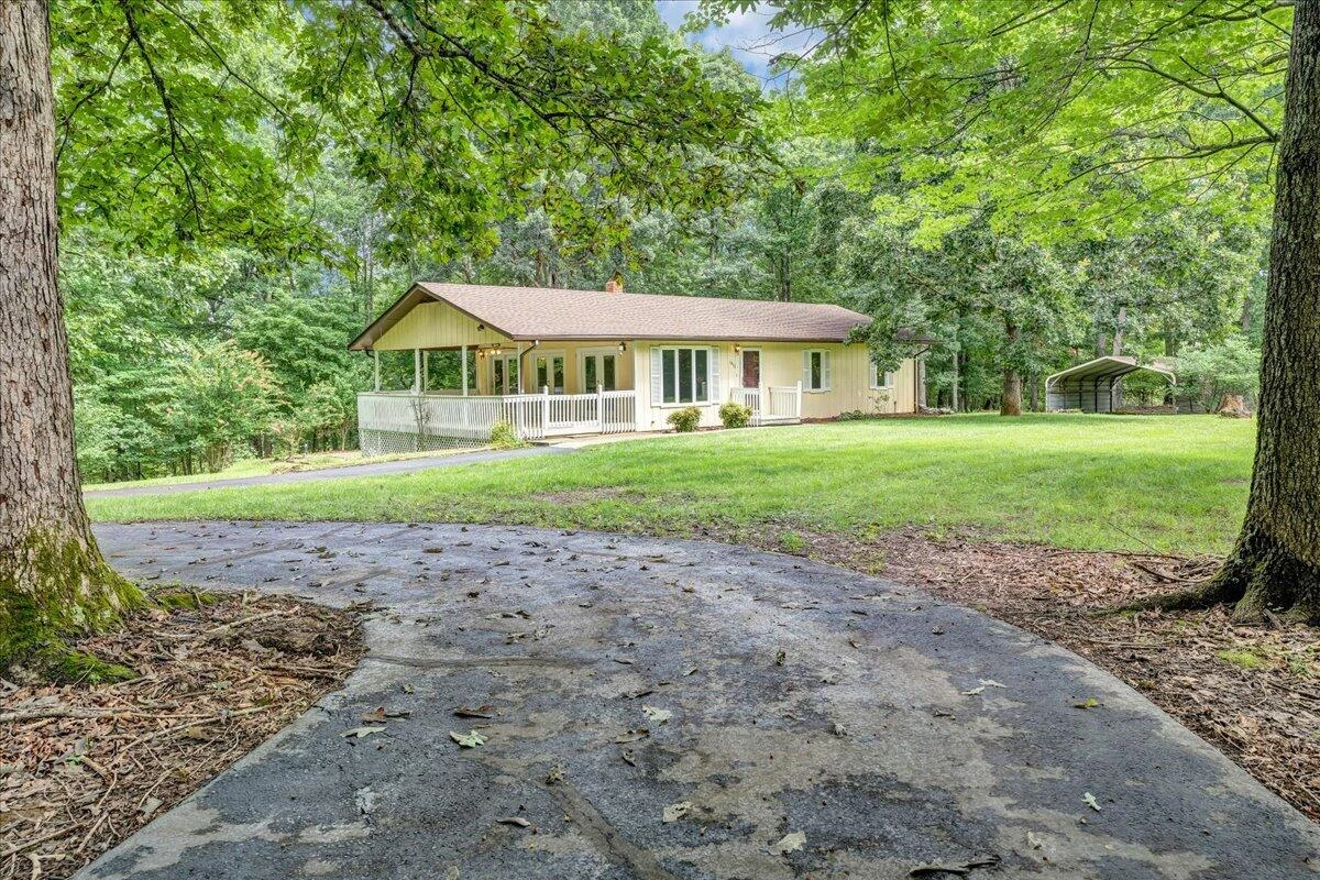 1075 Lovely Valley RD - Photo 36