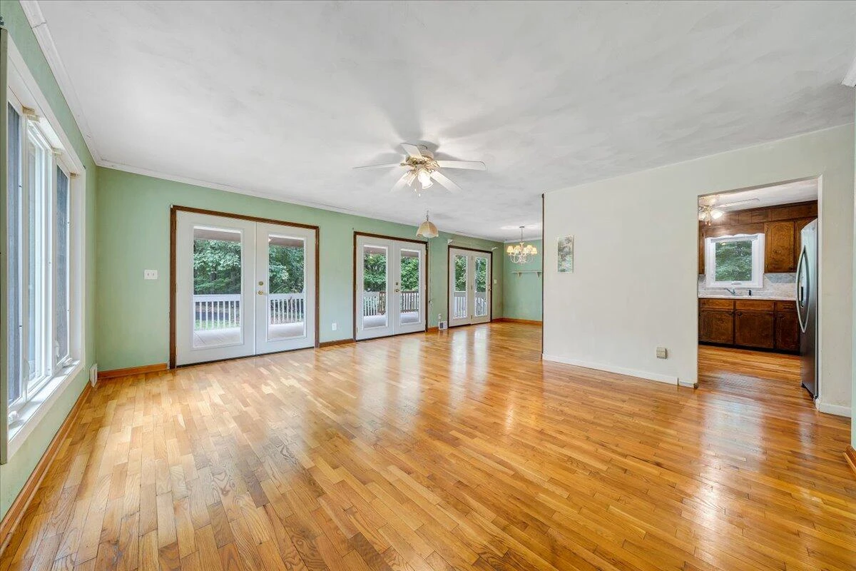 1075 Lovely Valley RD - Photo 5