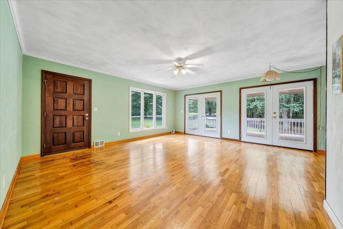 1075 Lovely Valley RD - Photo 6