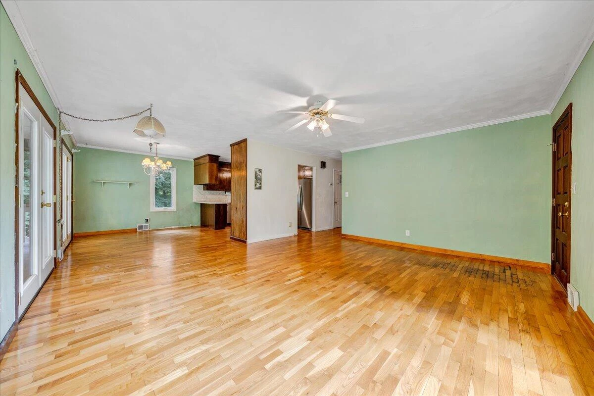 1075 Lovely Valley RD - Photo 7