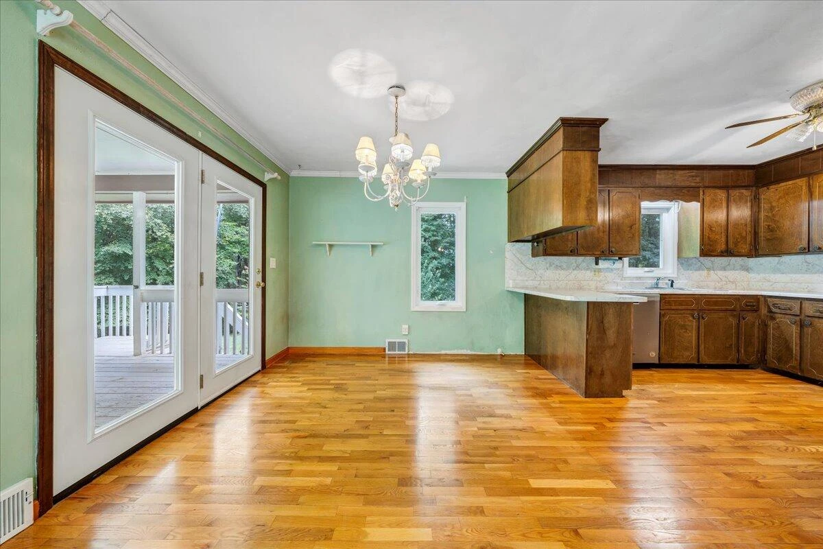 1075 Lovely Valley RD - Photo 8