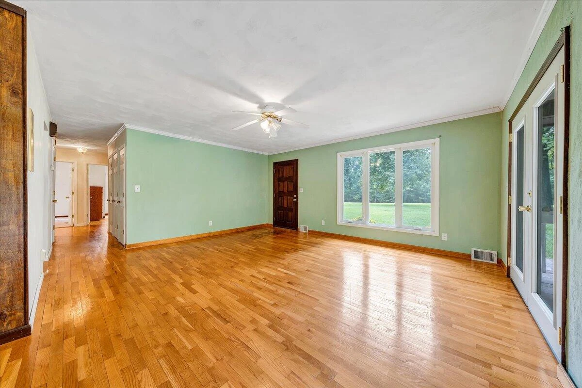 1075 Lovely Valley RD - Photo 9