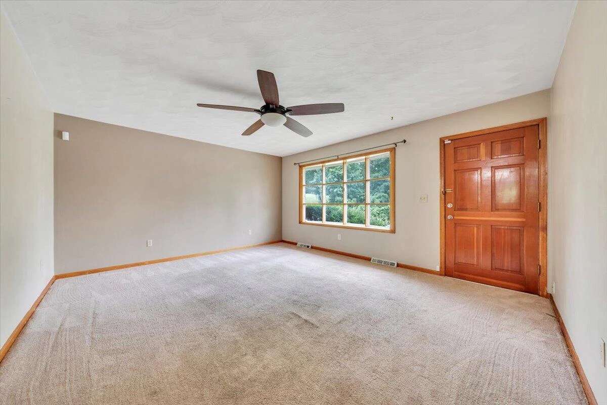 4774 Northwood DR - Photo 5