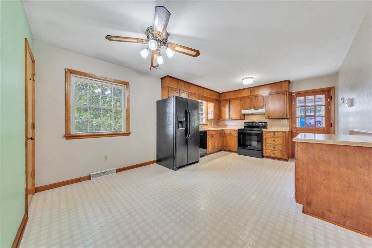 4774 Northwood DR - Photo 6