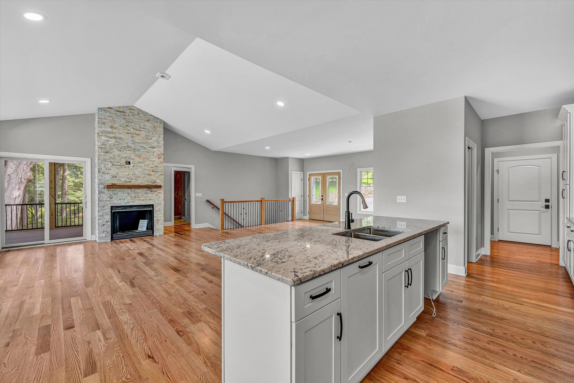 341 Chestnut Pointe DR - Photo 14