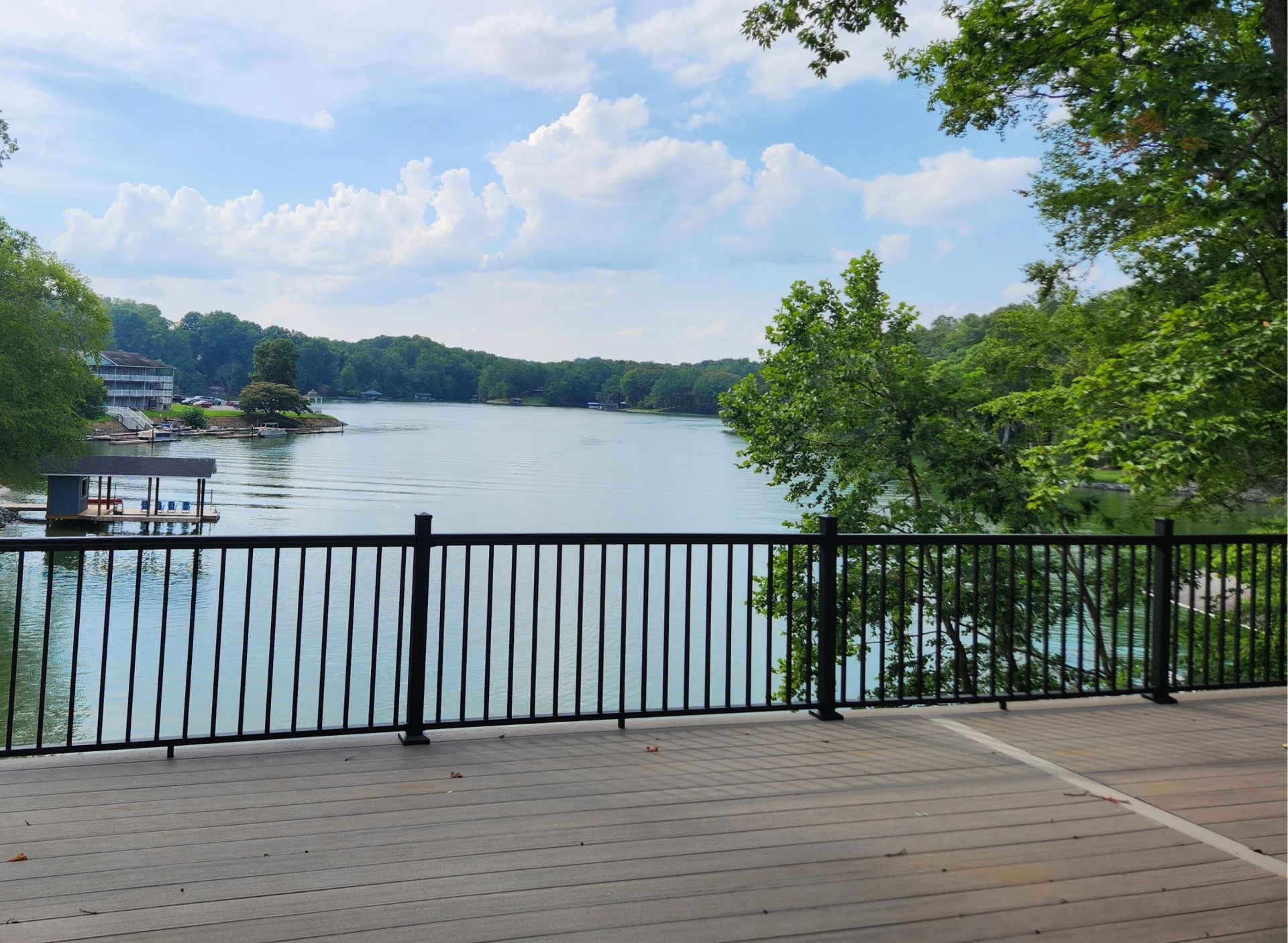 341 Chestnut Pointe DR - Photo 3