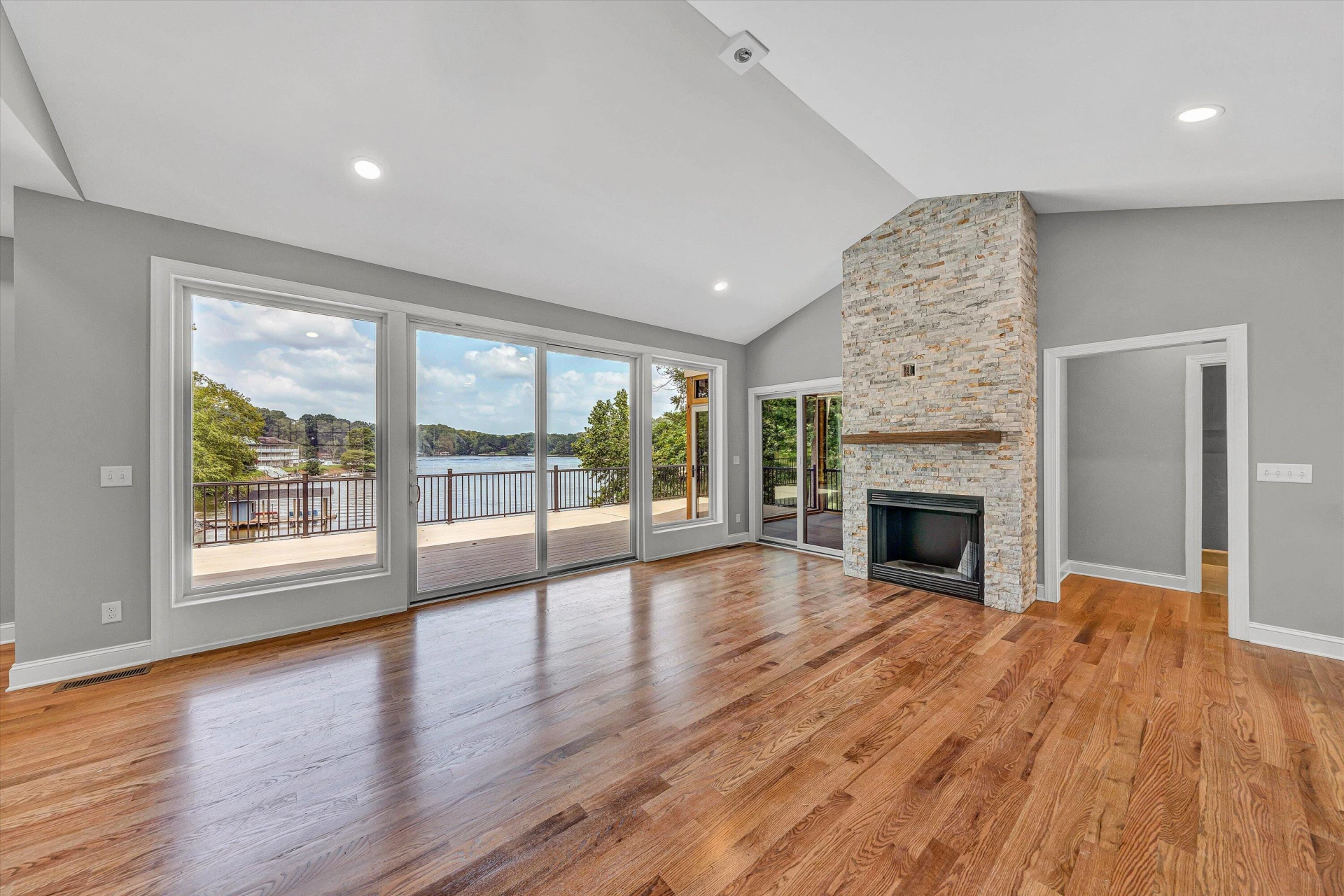 341 Chestnut Pointe DR - Photo 8
