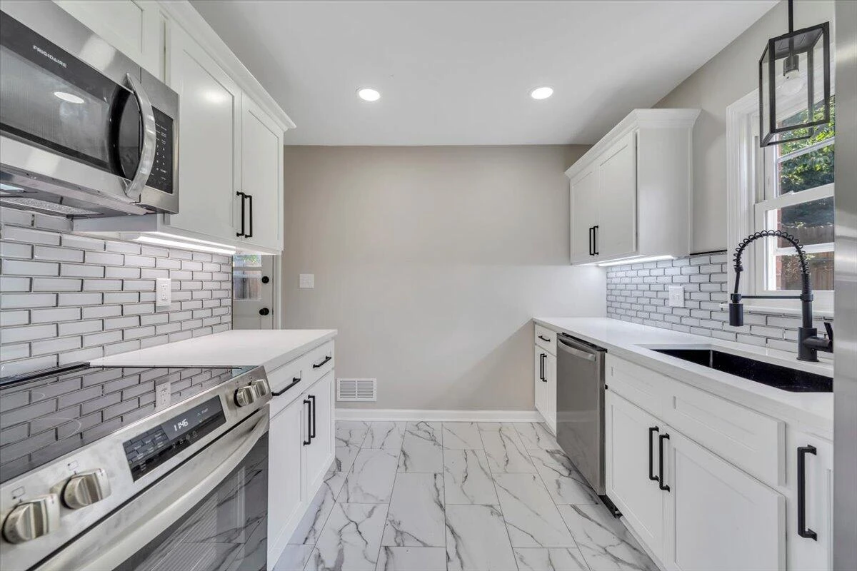 4508 Summit DR - Photo 15