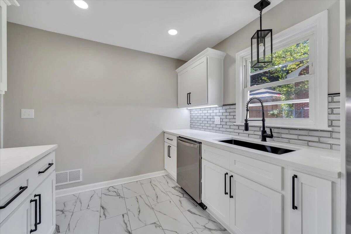 4508 Summit DR - Photo 16