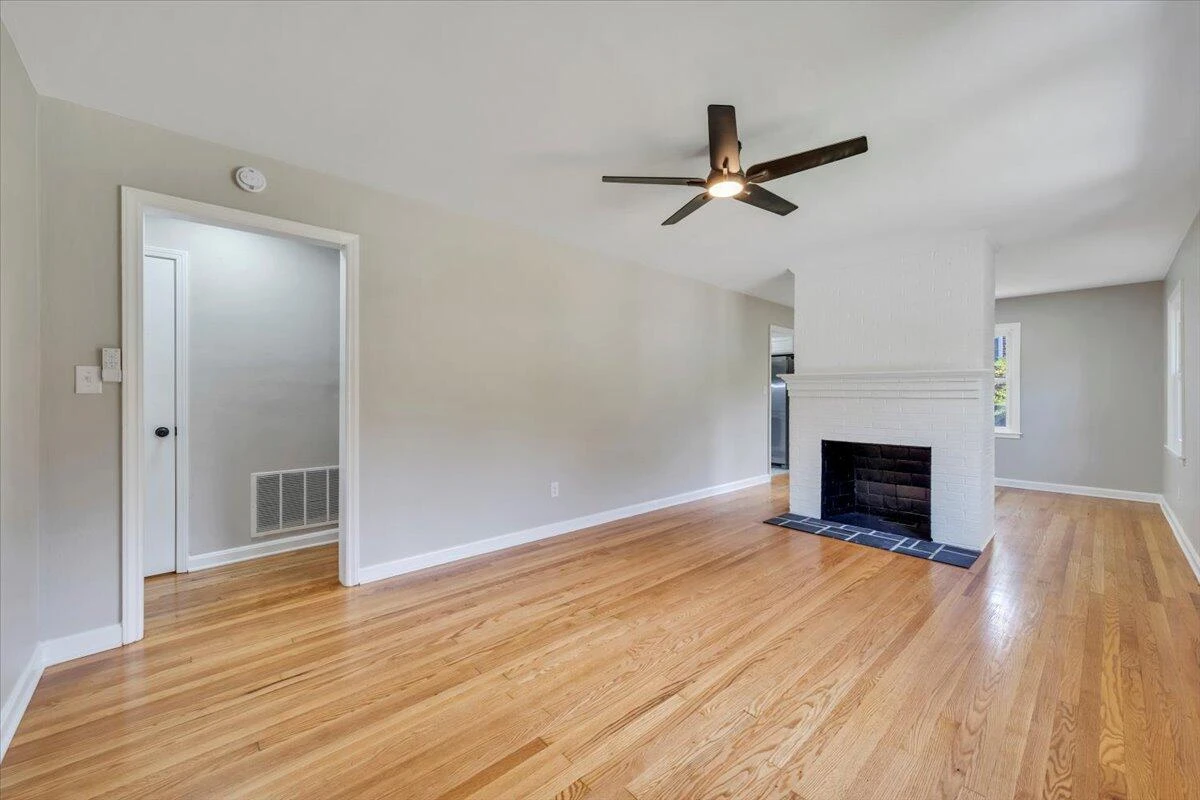 4508 Summit DR - Photo 5