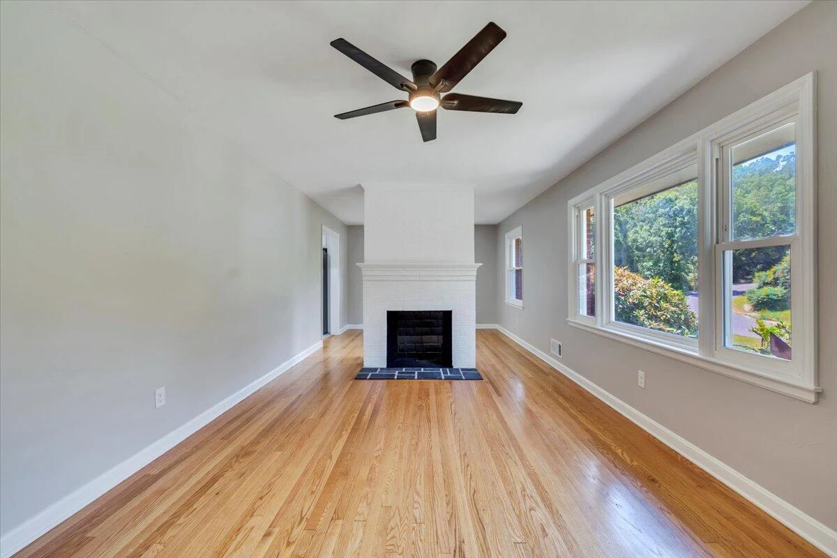 4508 Summit DR - Photo 6
