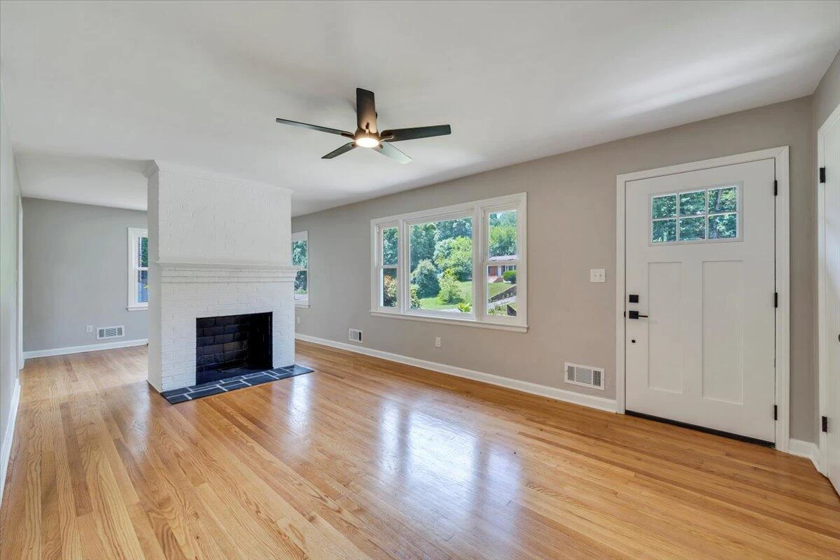 4508 Summit DR - Photo 7