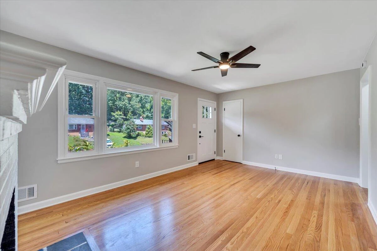 4508 Summit DR - Photo 8