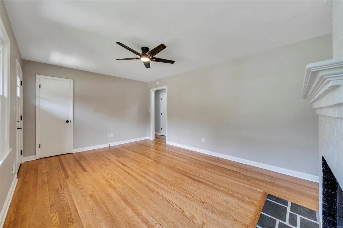 4508 Summit DR - Photo 9
