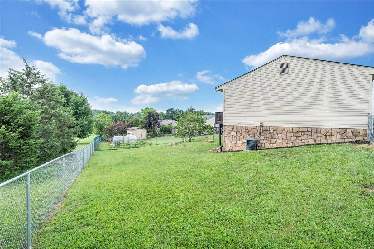 8575 Brubaker DR - Photo 27