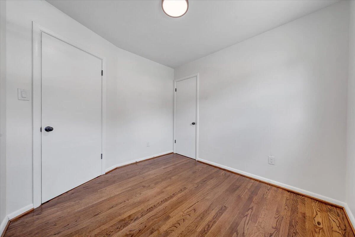 3820 Green Spring AVE - Photo 16